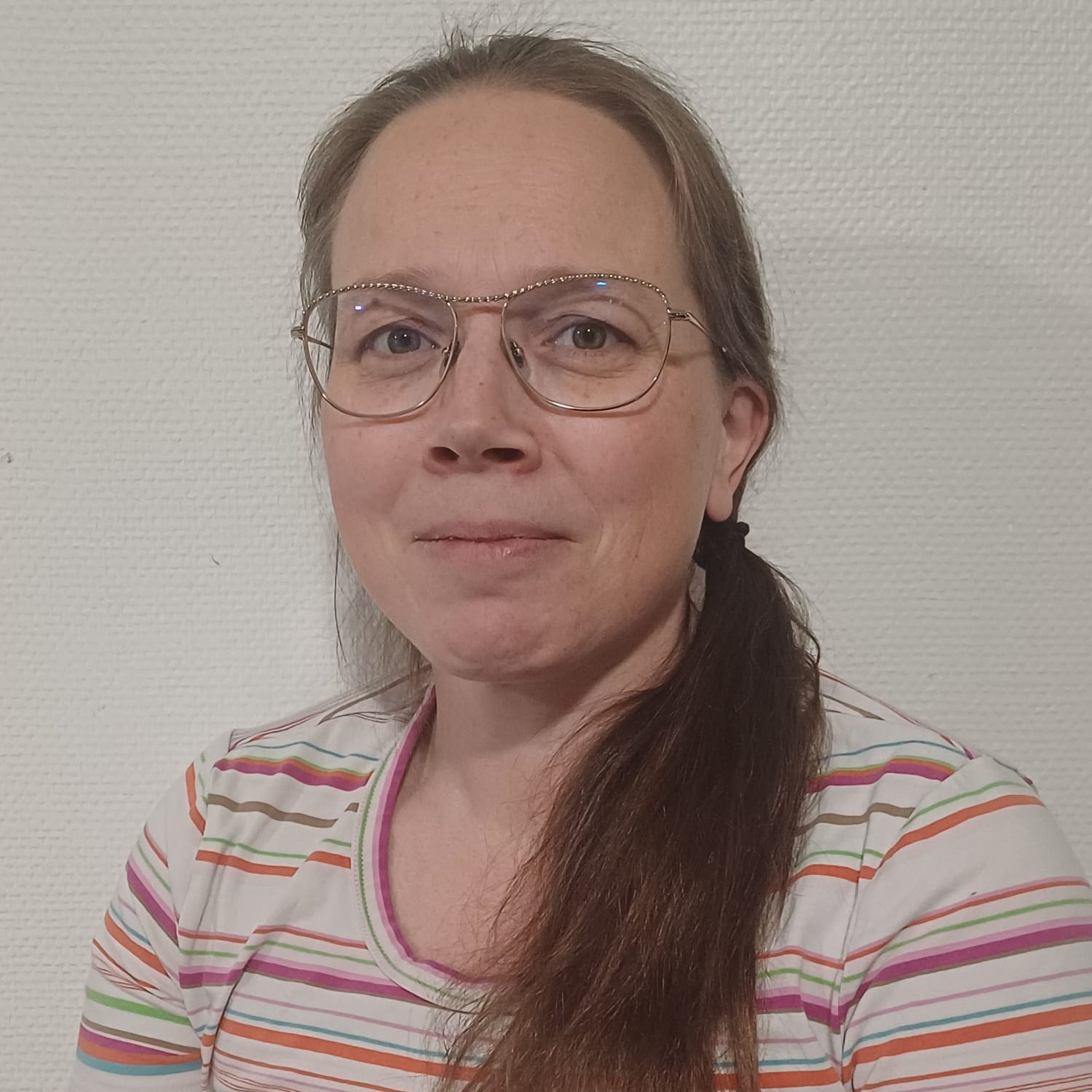 Toimija Hieroja Saara Peltomaa